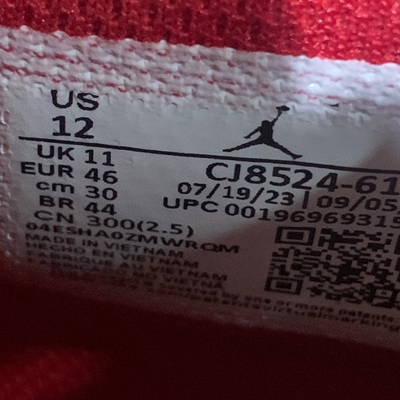 Jordan 1 Retro MCS Low “Chicago Red” Premium Baseball Cleats - Picture 13 of 13